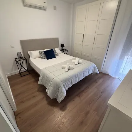 Aprtamentos En Torreblanca * פואנגירולה